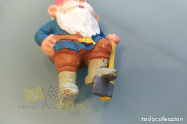 Figuras de goma y PVC: Figura de David el gnomo - BRB - Foto 5