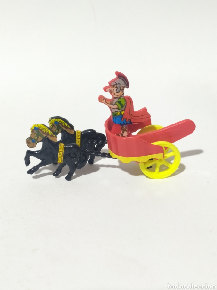 Kinder Figures: Figura PVC. Kinder. K01 n&deg;44.Carro Romano. A&ntilde;o 2001.