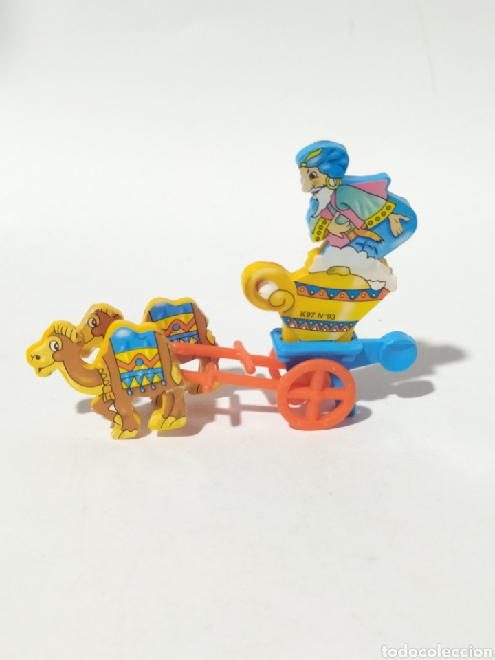 Kinder Figures: Figura PVC. Kinder. K97 n&deg;93.Camellos tirando de genio. A&ntilde;o 1997.