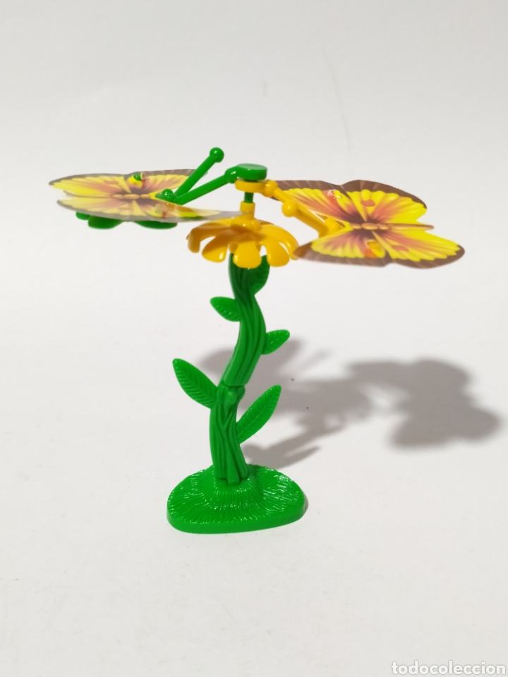 Figuras de Goma Kinder: Figura PVC. Kinder. K01 n&deg;46.Mariposas.. A&ntilde;o 2001.