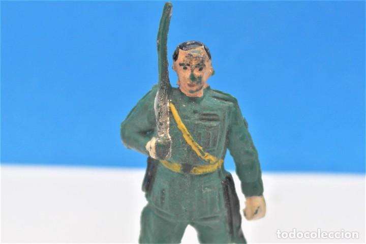 Figuras de goma y PVC: Antigua Figura en Goma. Guardia Civil Desfilando. Bruver. A&ntilde;os 50.