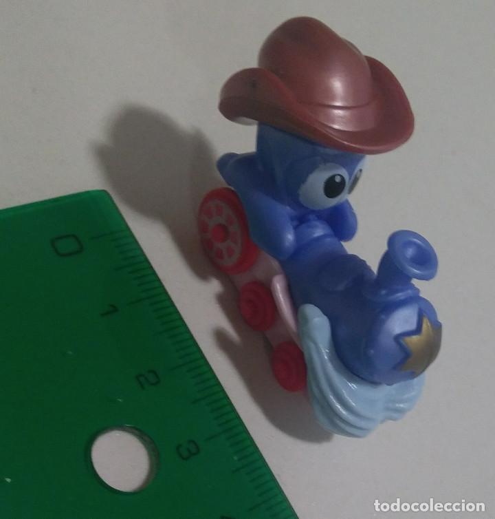 Figuras de Borracha e PVC: KINDER TREN vaquero bigote mostacho MONTABLE LOCOMOTORA FAR WEST K00 75 1999 SHERIFF SHERIF a&ntilde;os 90