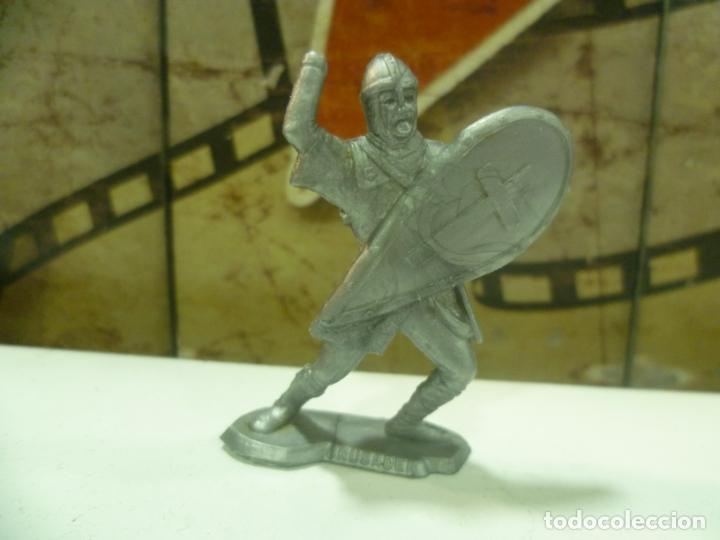 Figuras de Goma y PVC: Figura Cruzado.PHOSKITOS