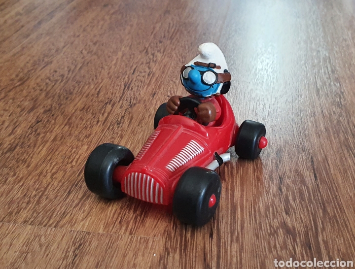 Figuras de goma y PVC: Pitufo en coche schleich - Foto 1