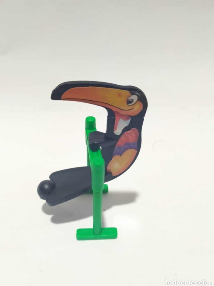 Figuras de Borracha e PVC: Figura PVC. Kinder. K01. N94.Columpio.Tucan.A&ntilde;o 2001