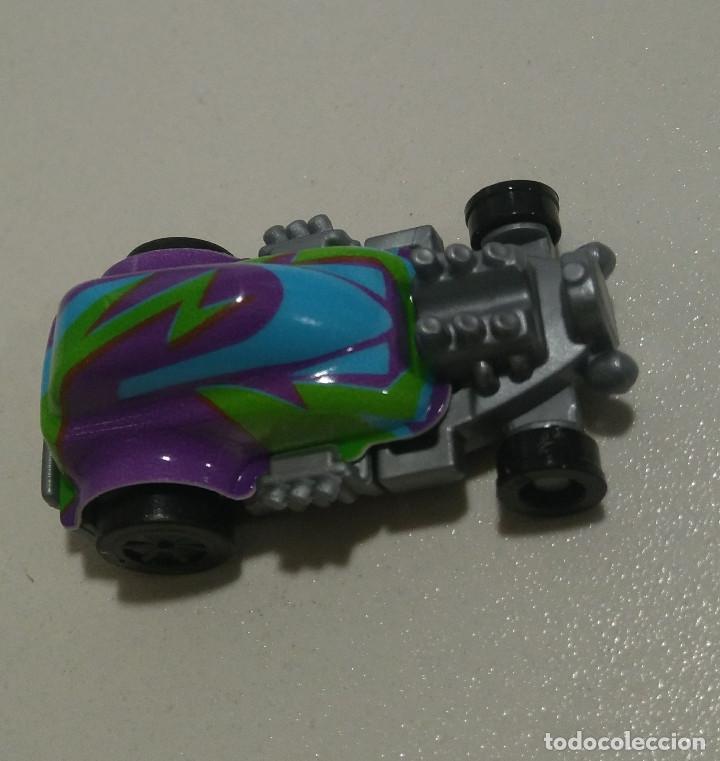 Kinder Figures: coche kinder escala miniatura vehiculo cochecito car