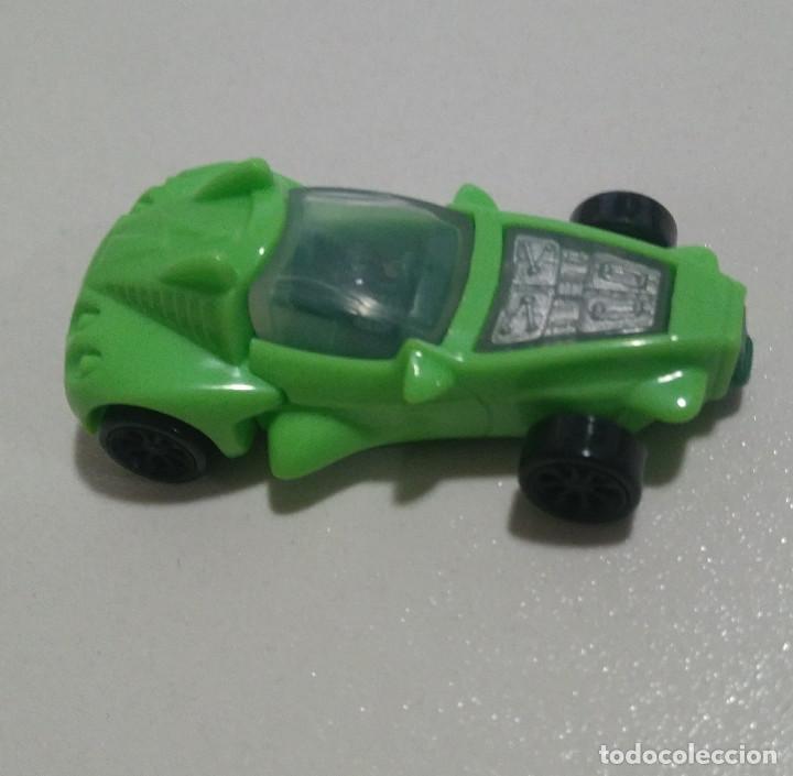 Kinder Figures: coche kinder escala miniatura vehiculo cochecito car verde