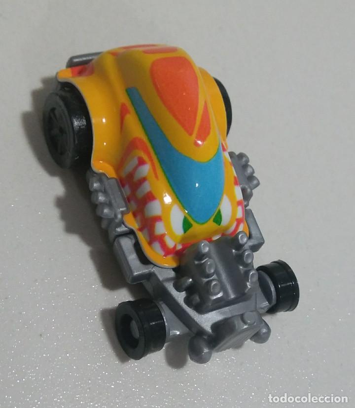 Kinder Figures: coche kinder escala miniatura vehiculo cochecito car