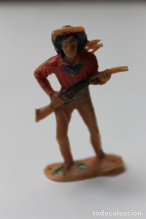 Figuras de goma y PVC: LOTE CUATRO INDIOS Y DOS VAQUEROS COMANSI, JECSAN - Foto 6