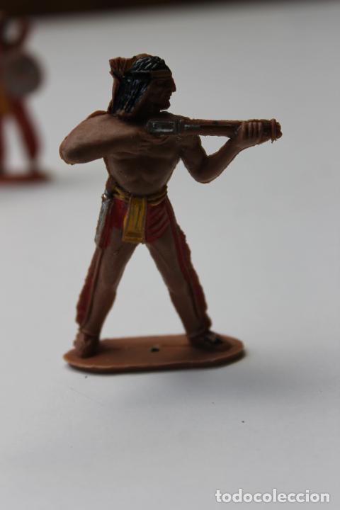 Figuras de goma y PVC: LOTE CUATRO INDIOS Y DOS VAQUEROS COMANSI, JECSAN - Foto 7