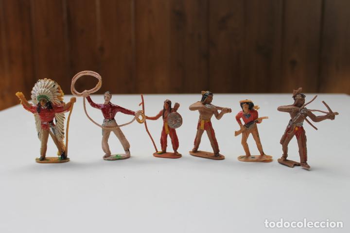 Figuras de goma y PVC: LOTE CUATRO INDIOS Y DOS VAQUEROS COMANSI, JECSAN - Foto 1