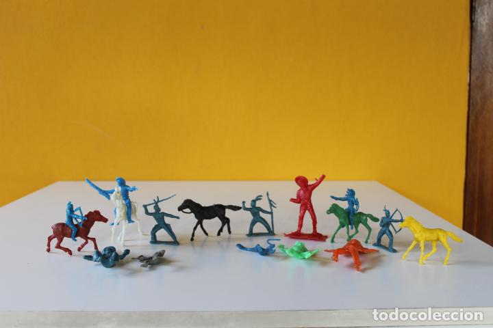 Figuras de goma y PVC: LOTE VAQUEROS, INDIOS Y CABALLOS, COMANSI JECSAN - Foto 2