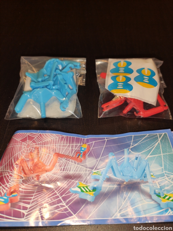 Kinder Figures: kINDER FERRERO 187 ara&ntilde;as completo 2 fig + 2 bpz