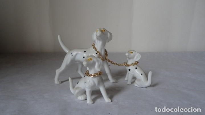 Figuras de goma y PVC: FIGURITAS PERROS DALMATAS PL&Aacute;STICO - Foto 1