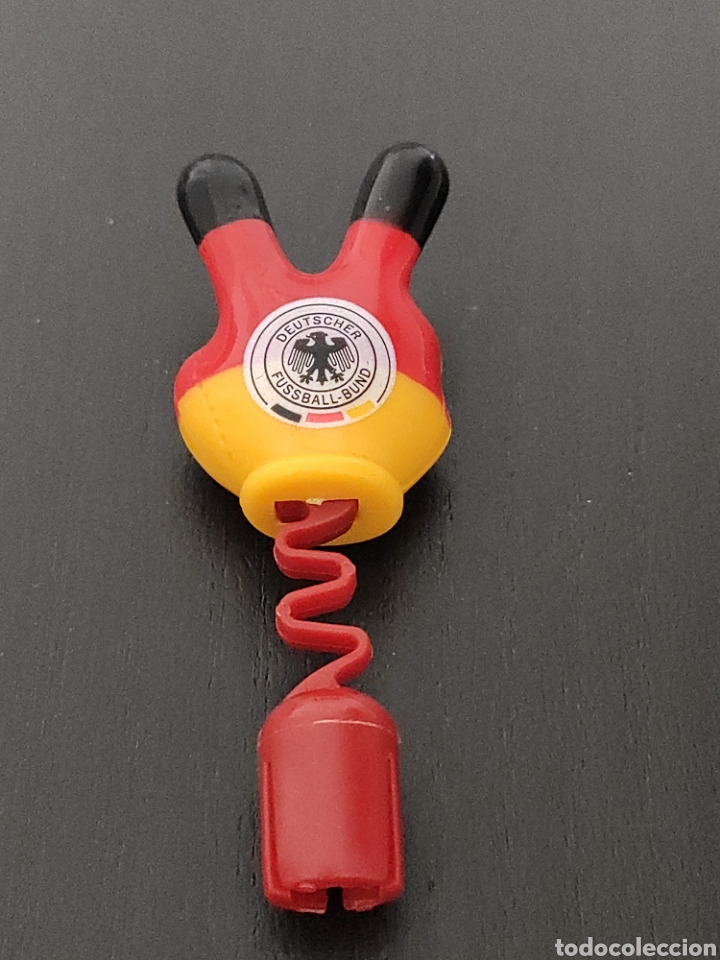 Kinder &Uuml;berraschung: kINDER FERRERO 205 das offizielle dfb fanset 2006 Alemania para poner en boli o l&aacute;piz f&uacute;tbol 1 fig