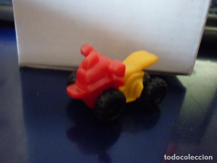 Figuras de goma Kinder: Figura Kinder - moto - Foto 1