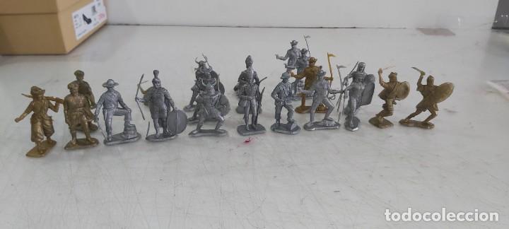 Figuras de Goma y PVC: LOTE DE FIGURAS PLASTICO PHOSKITOS SOLDADOS DEL MUNDO DUNKIN CROPAN