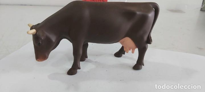 Figuras de goma y PVC: ANTIGUA FIGURA DE VACA