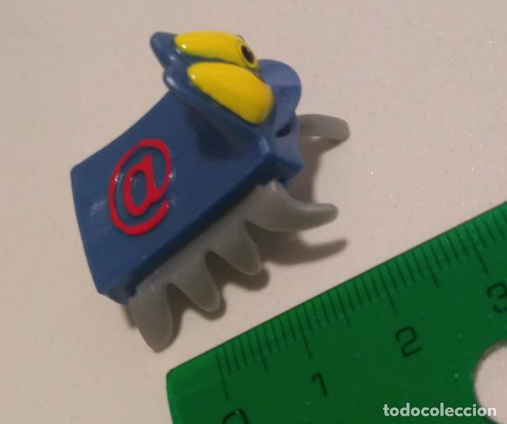 Figuras de Borracha e PVC: kinder ara&ntilde;a @ informatico bicho cyber top ciber cibernetico figurita figura mu&ntilde;eco mu&ntilde;equito net