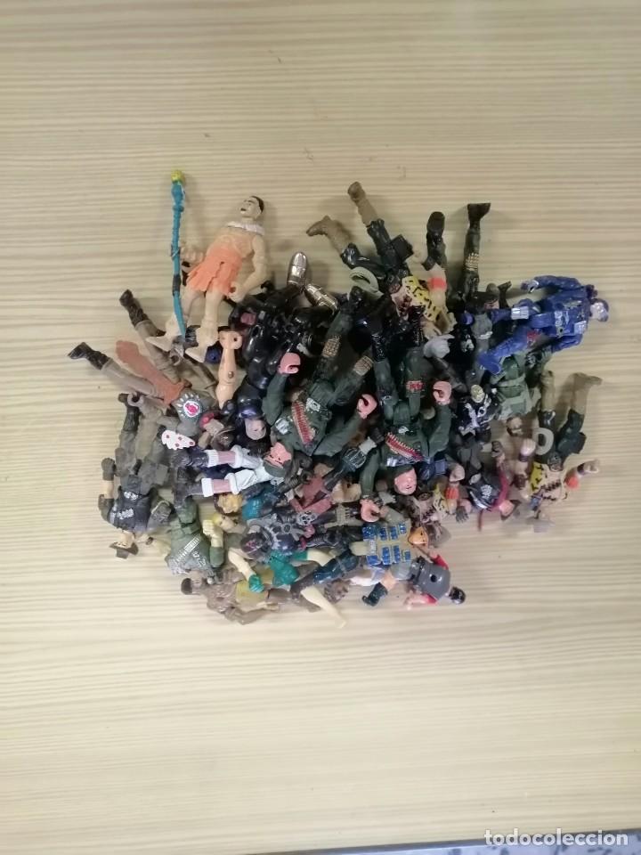 Figuras de goma y PVC: LOTE DE 29 FIGURAS MU&Ntilde;ECOS - Foto 1