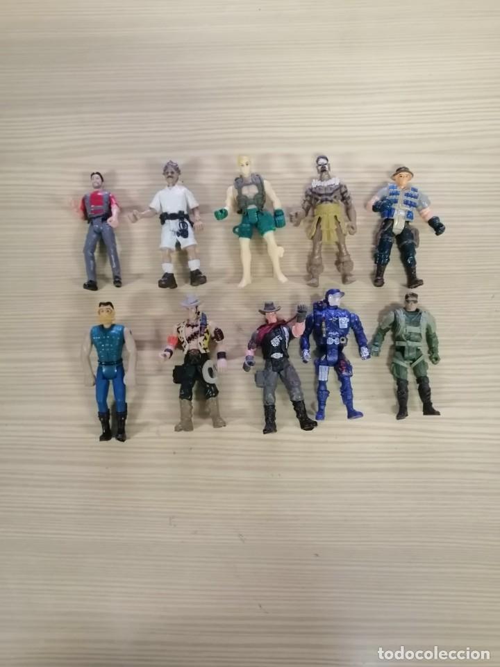 Figuras de goma y PVC: LOTE DE 29 FIGURAS MU&Ntilde;ECOS - Foto 2