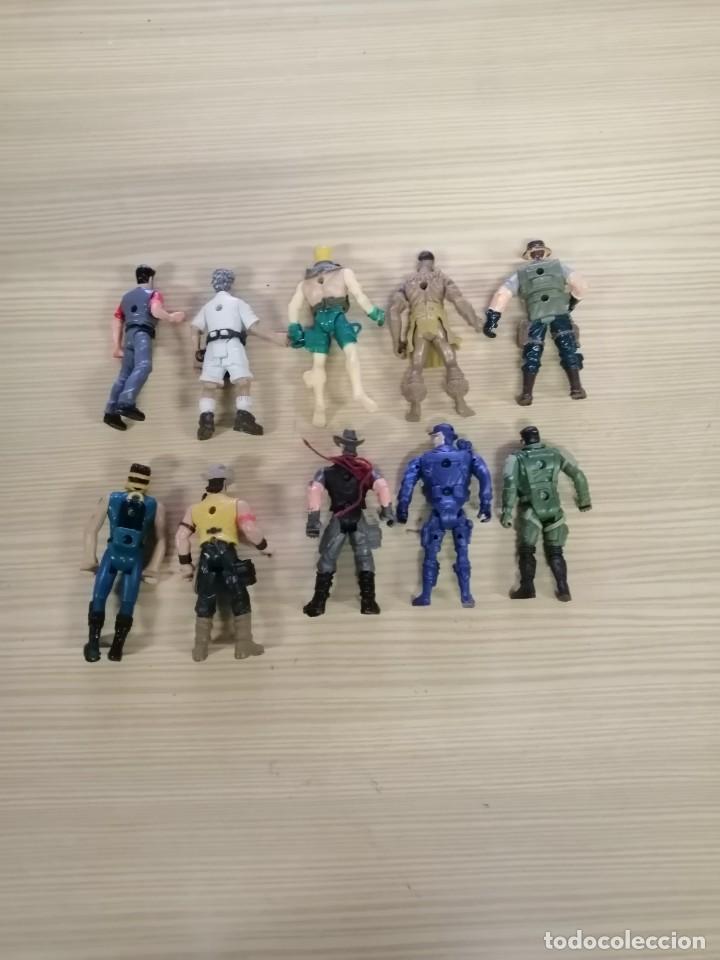 Figuras de goma y PVC: LOTE DE 29 FIGURAS MU&Ntilde;ECOS - Foto 3
