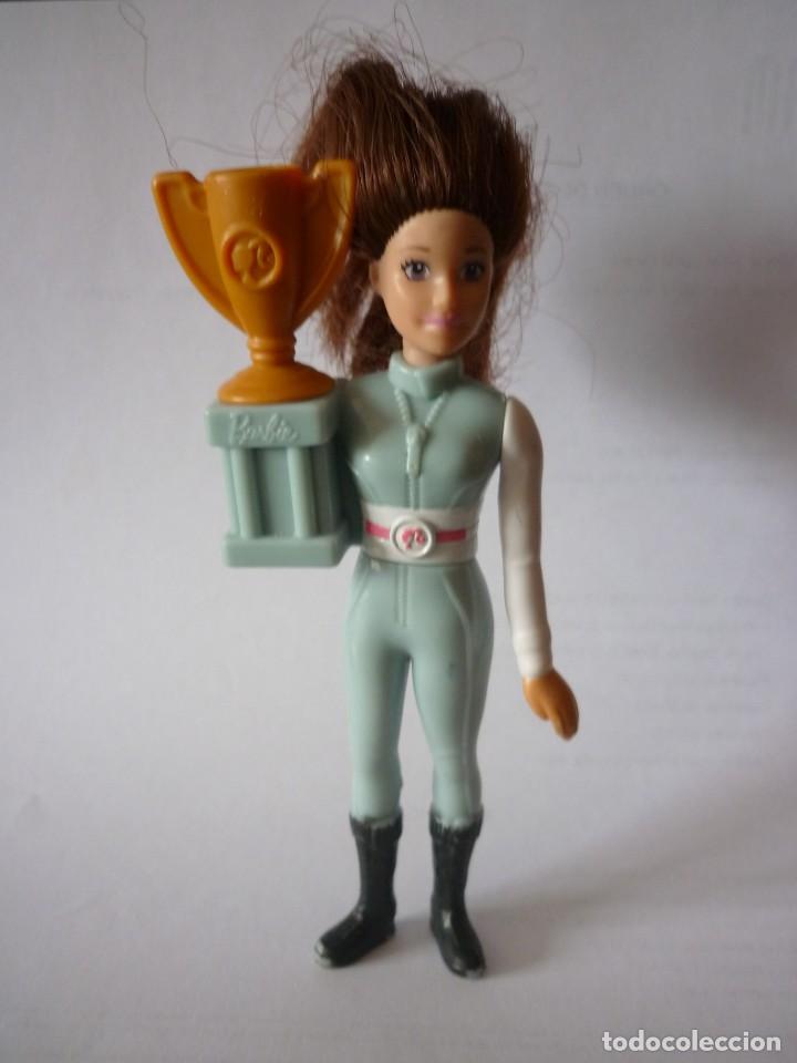 Figuras de Goma y PVC: Barbie campeona de rallys. McDonalds 2019
