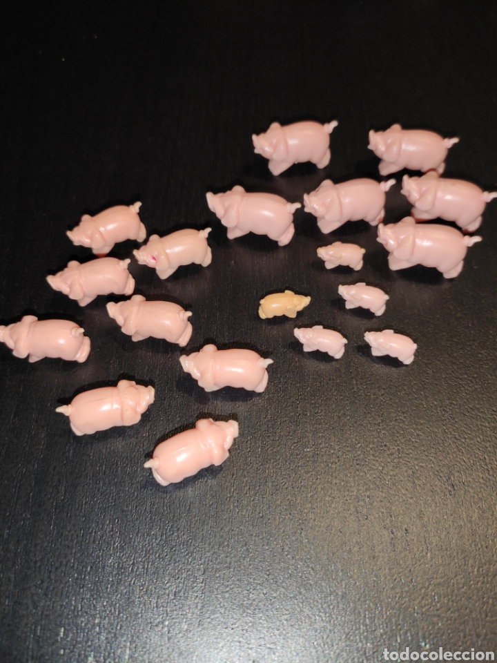 Figuras de Borracha e PVC: Figuras animales 19 cerdos tres tama&ntilde;os entre 0.5 y 2 cm aprox. - tipo kinder desconozco fabricante