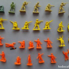 Figuras de Goma y PVC: LOTE 28 FIGURAS PLASTICO DURO SOLDADOS INCLUYE 4 VAQUEROS Y 1 INDIO