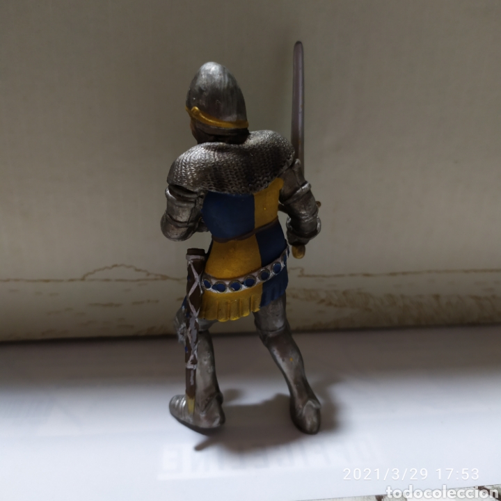 Figuras de goma y PVC: soldado medieval schleich - Foto 2