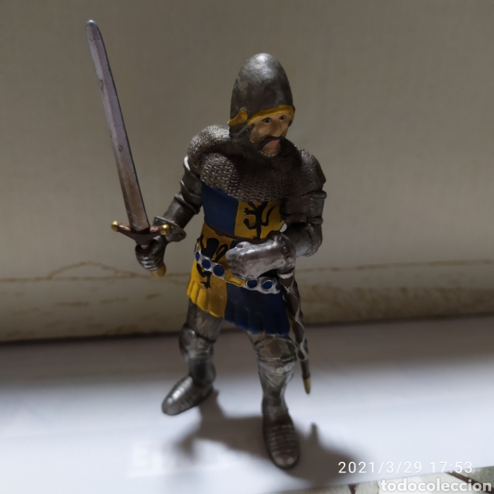 Figuras de goma y PVC: soldado medieval schleich - Foto 1