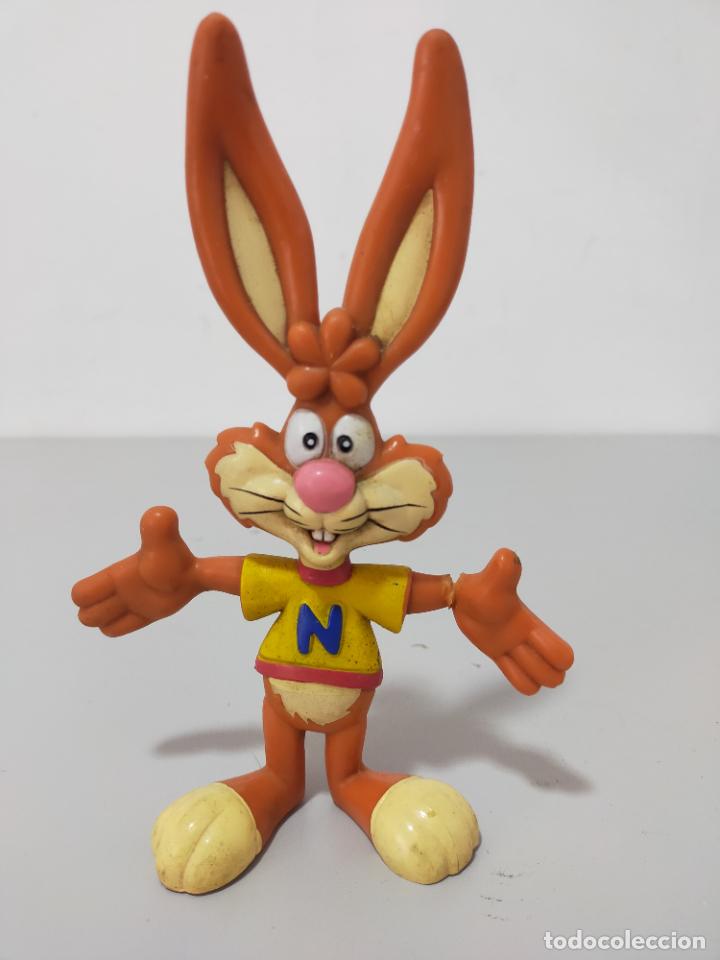 Figuras de goma y PVC: CONEJO NESQUIK - Foto 1