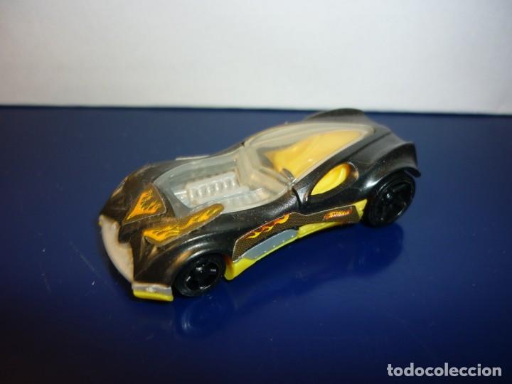 Figuras de goma Kinder: Figura Kinder - coche - Foto 1