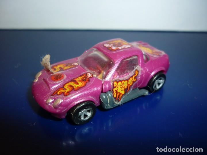 Figuras de goma Kinder: Figura Kinder - coche - Foto 1