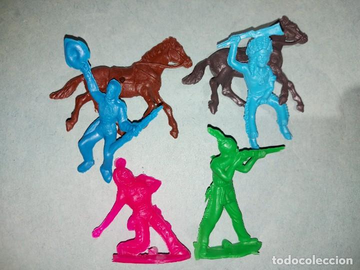 Figuras de goma y PVC: FIGURAS DEL OESTE INDIOS Y VAQUEROS / NUEVAS - Foto 1