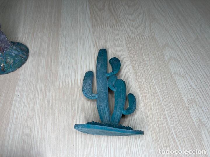 Figuras de goma y PVC: Lote de figuras indios - Foto 3