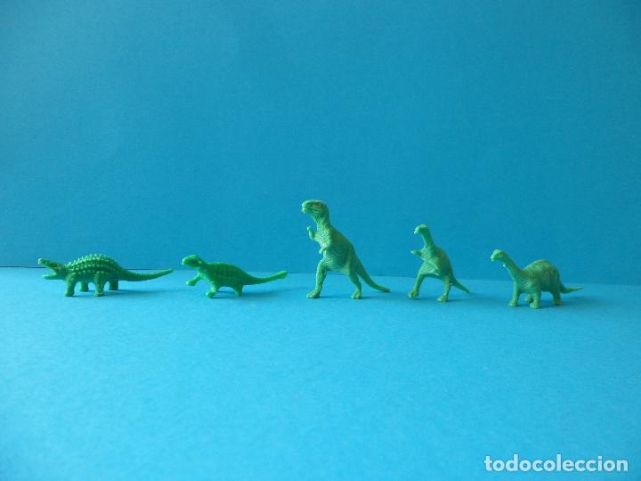 Figuras de Goma y PVC: Lote de Dinosaurios verdes Dunkin - Premium - Foto 1 - 257317585