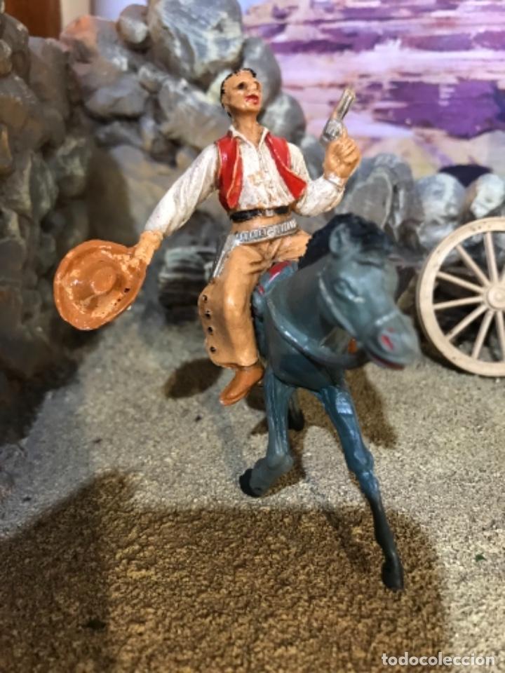 Figuras de goma y PVC: Vaquero Comansi y caballo - Foto 1