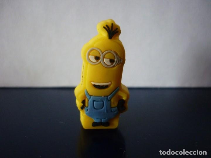 Figuras de goma y PVC: Capuch&oacute;n l&aacute;piz Minions - Foto 1