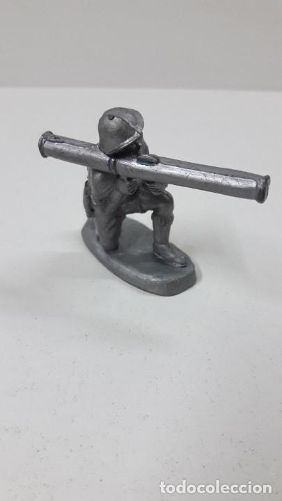 Figuras de goma y PVC: SOLDADO CON LANZAGRANADAS . MONOCOLOR - Foto 2