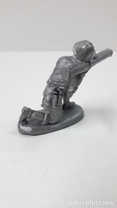 Figuras de goma y PVC: SOLDADO CON LANZAGRANADAS . MONOCOLOR - Foto 4