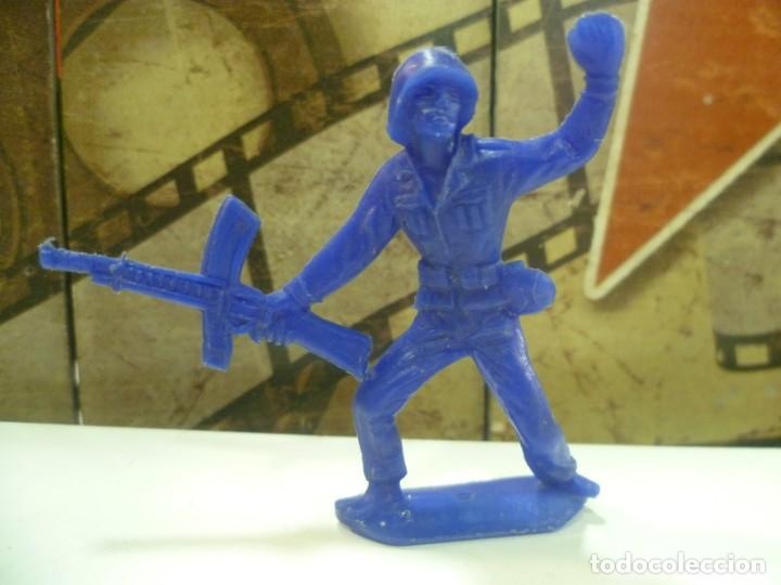 Figuras de goma y PVC: Soldado AMERICANOS de Comansi. - Foto 1