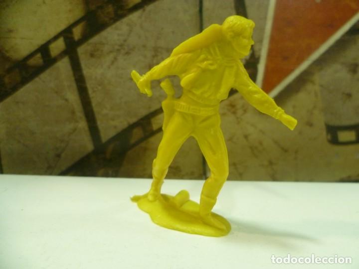 Figuras de goma y PVC: Vaquero con cuchillo - Foto 1