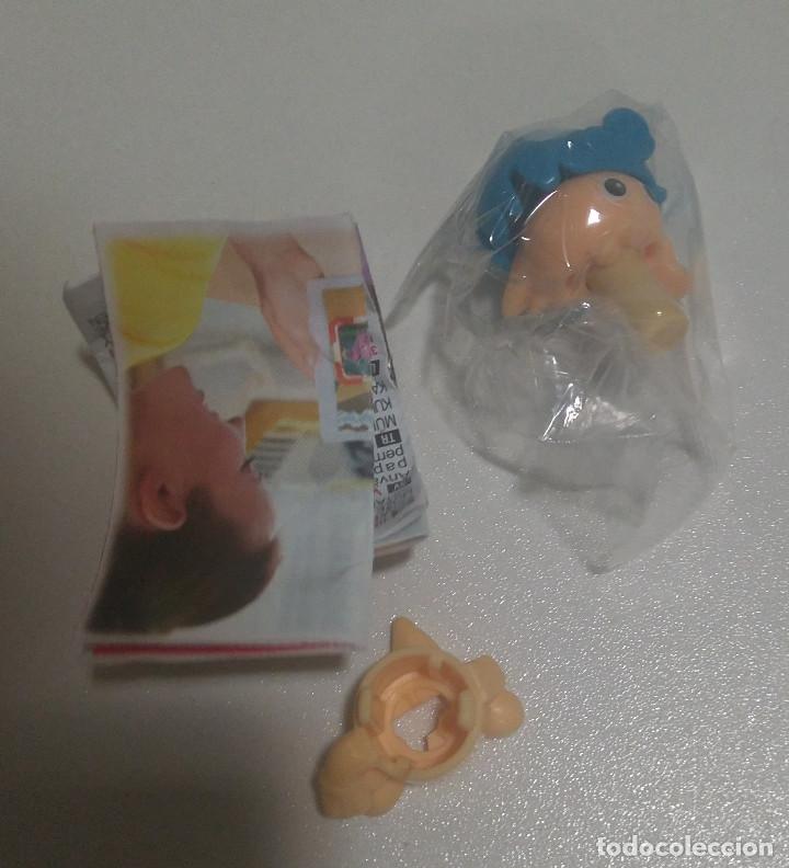 Kinder Figures: seta secundario vv papel 2020 2021 mu&ntilde;eco kinder completo