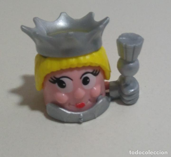 Kinder Figures: cabezon kinder reina queen mu&ntilde;eca montable medieval