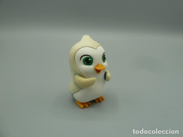 Figuras de goma y PVC: Pinguino del Arco Iris. Magiki - Foto 4