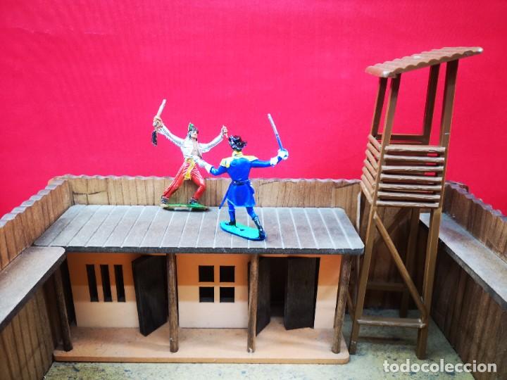 Figuras de goma y PVC: Fuerte Comansi + vaqueros - Foto 2