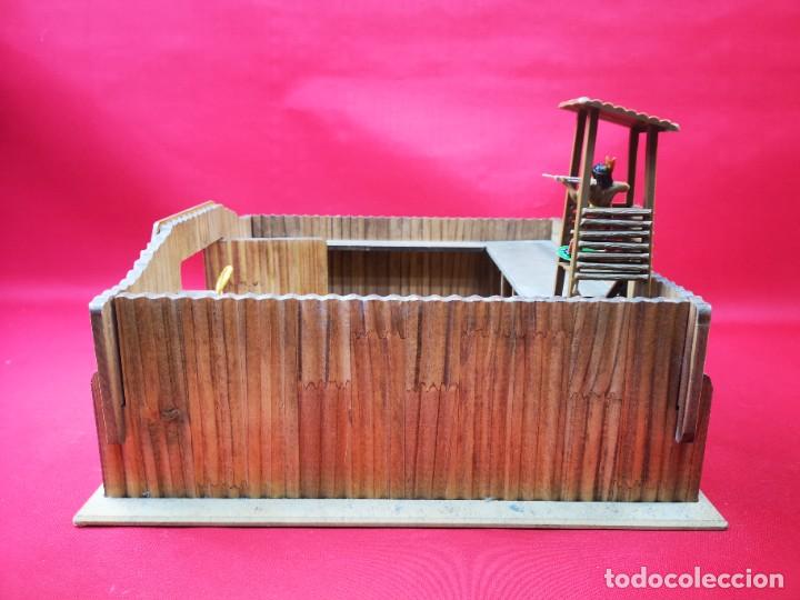 Figuras de goma y PVC: Fuerte Comansi + vaqueros - Foto 11
