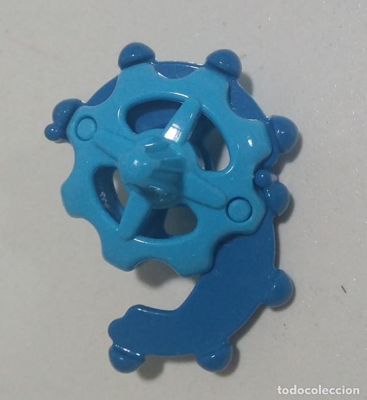 Kinder Figures: kinder vv 2020 2021 secundario azul spinner spiner