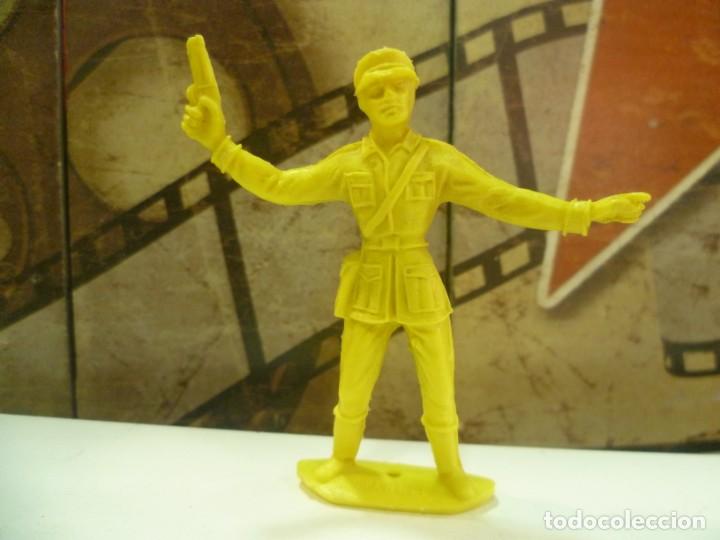 Figuras de goma y PVC: Soldado espa&ntilde;oles de Comansi. - Foto 1